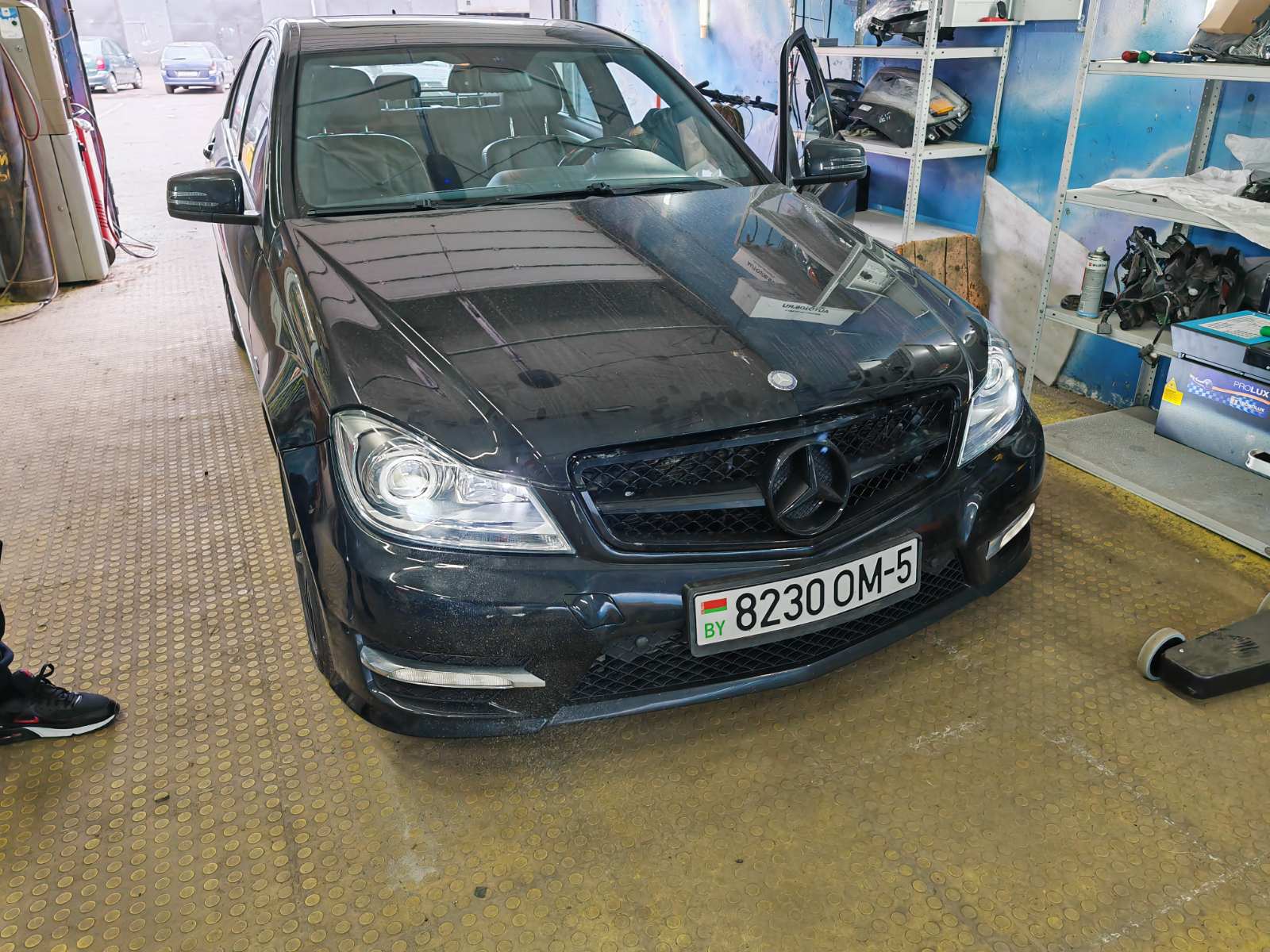 Mercedes-Benz w204 Установка BI-LED модулей